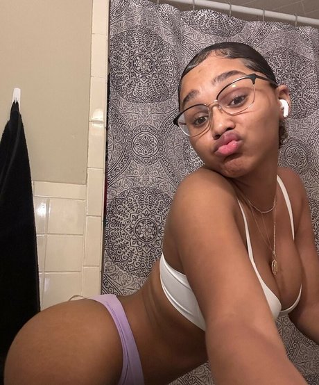 Jasmine Mitchell Nacktbilder von OnlyFans