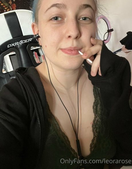leorarose OnlyFans-Leak