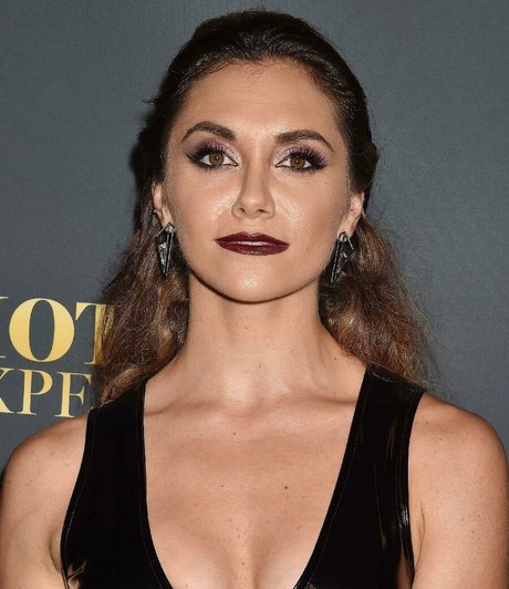 Alyson Stoner Oben ohne OnlyFans