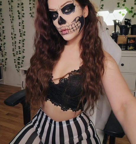 Lillithy OnlyFans geleakt.