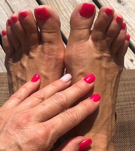 flachbrüstige onlyfans kostenloser Sex Hinter-den-Kulissen