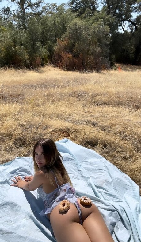 Lily Hale OnlyFans-Leak