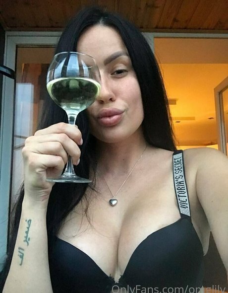 omglily OnlyFans Nacktbilder