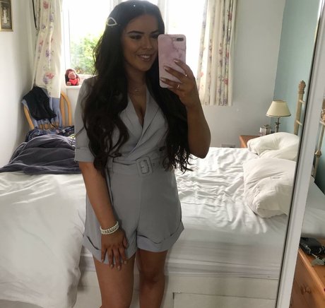 Kirsty Brittain OnlyFans Model Bilder