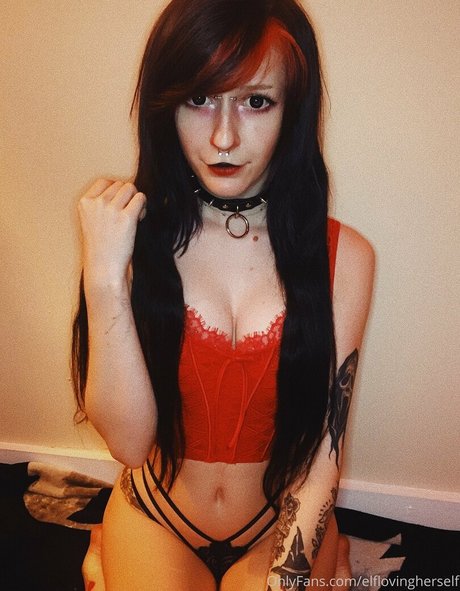 elflovingherself OnlyFans Inhaltstyp