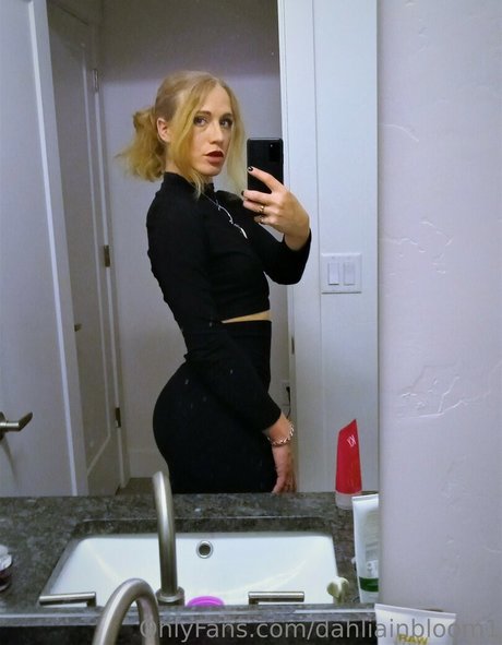 dahliainbloom1 OnlyFans