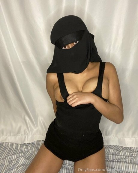 barelylegalhabibi Leaked OnlyFans Bilder