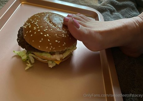 sweetfeetofstacey OnlyFans Star