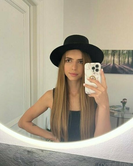 emelie crystal free OnlyFans Nacktbilder geleakt