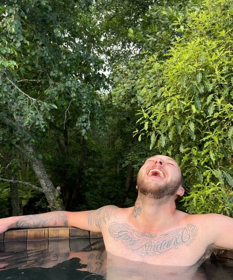 ellaredmond Nacktpornos auf OnlyFans