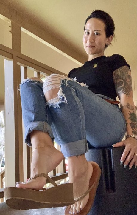 kim kisses foot goddess OnlyFans Sex geleakt