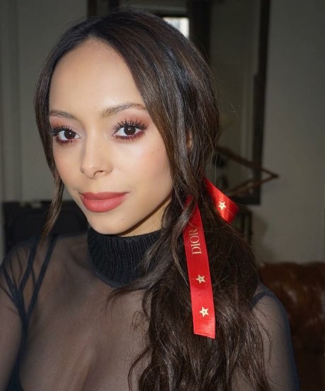 Amber Stevens West NurlyFans-Pornos