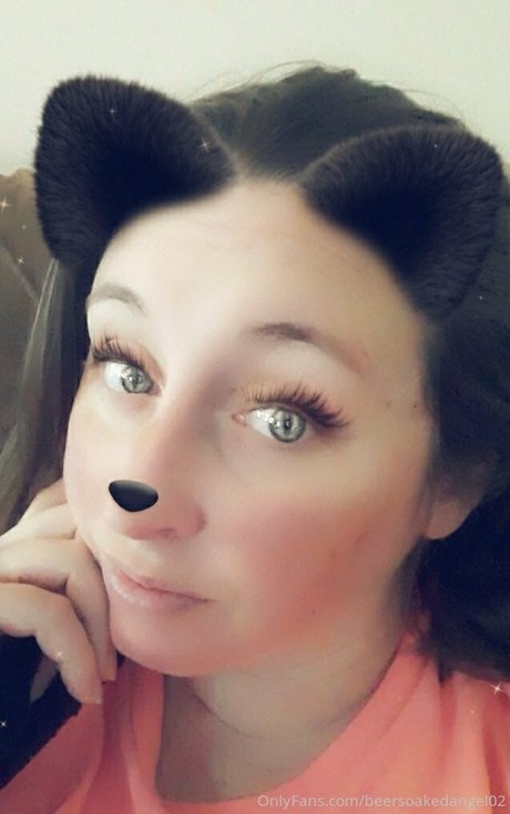 beersoakedangel02 OnlyFans-Fotos