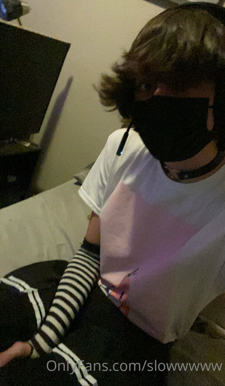 slowwwww OnlyFans-Leaks