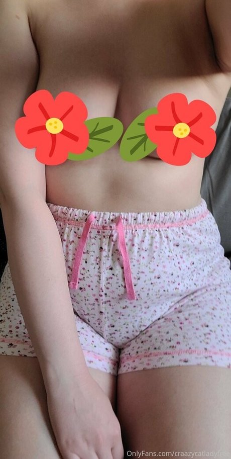 craazycatladyfree OnlyFans Model Bilder