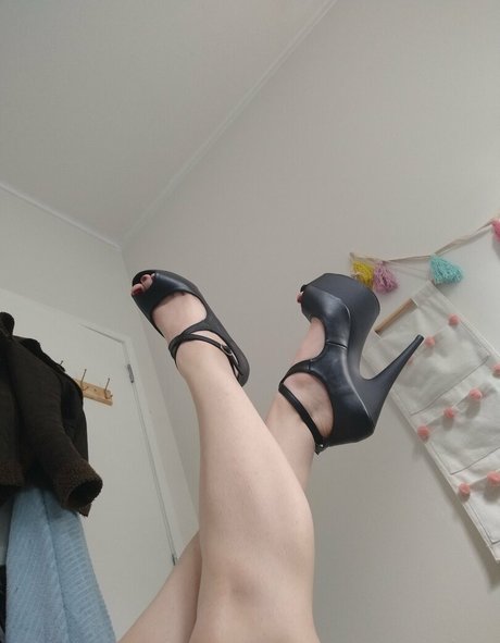 captivating raven OnlyFans