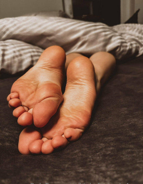 kinkyfeetonly4you OnlyFans-Leak