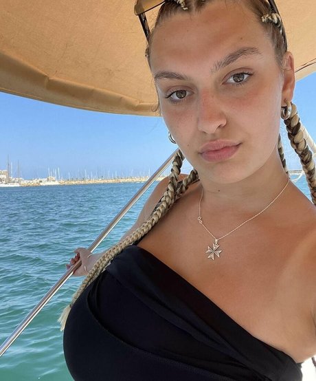 Nell H Nacktbilder OnlyFans