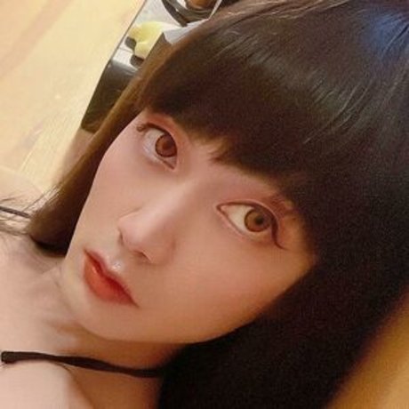 Strawberry Moonshine Nacktbilder von OnlyFans