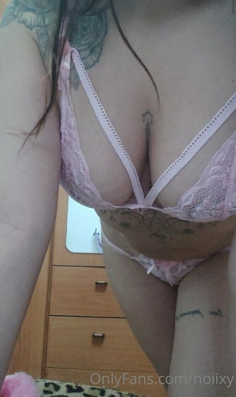 noiixy OnlyFans Bilder