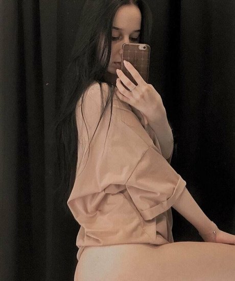 amanda redrose OnlyFans Strip