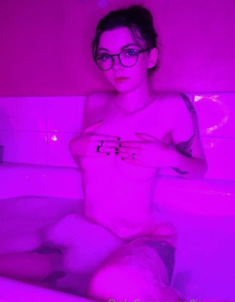 Louise Julie OnlyFans-Archiv