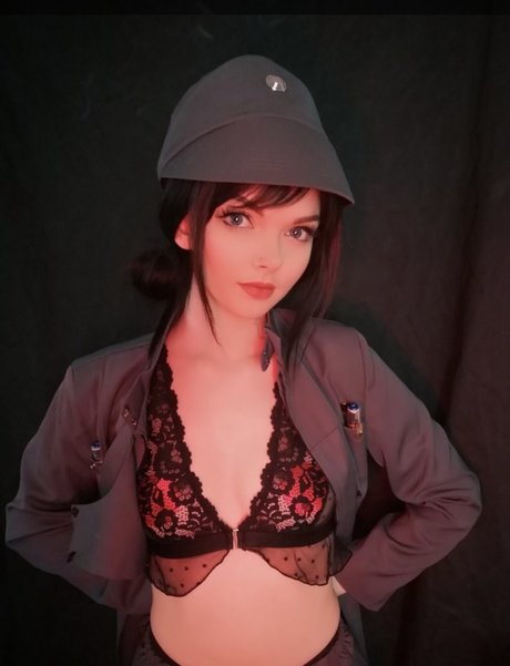 Louise Julie OnlyFans schlank