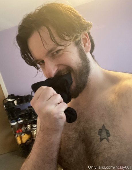 rossy001 OnlyFans geleakte Brüste