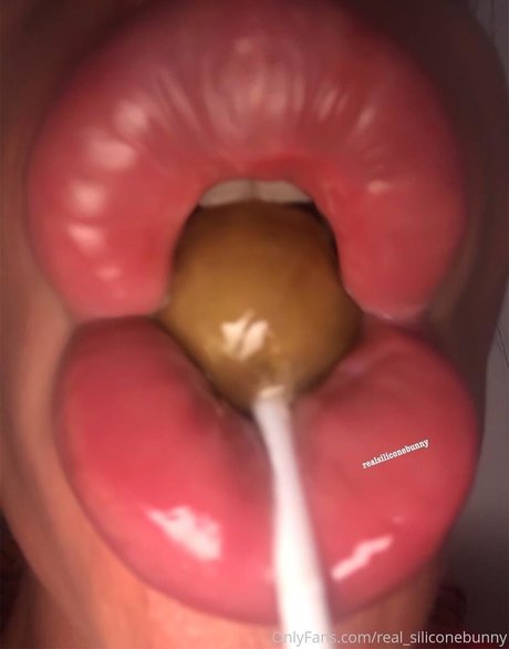 real siliconebunny Nacktpornos auf OnlyFans