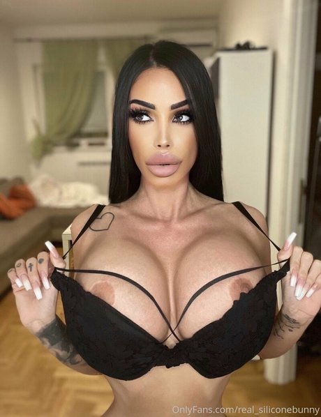 real siliconebunny Füße OnlyFans