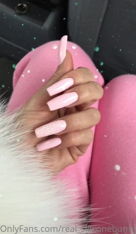 real siliconebunny OnlyFans Gratis-Inhalte