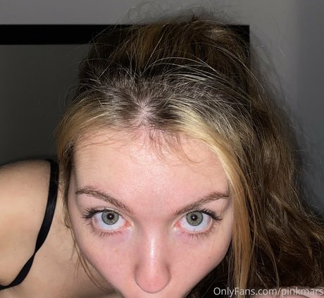 PinkMars OnlyFans Nacktbilder