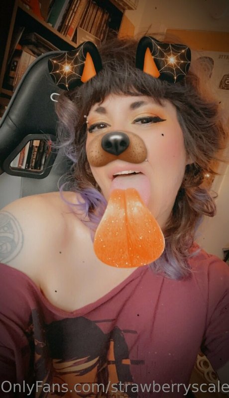 strawberryscales Leaks von Nacktbildern auf OnlyFans