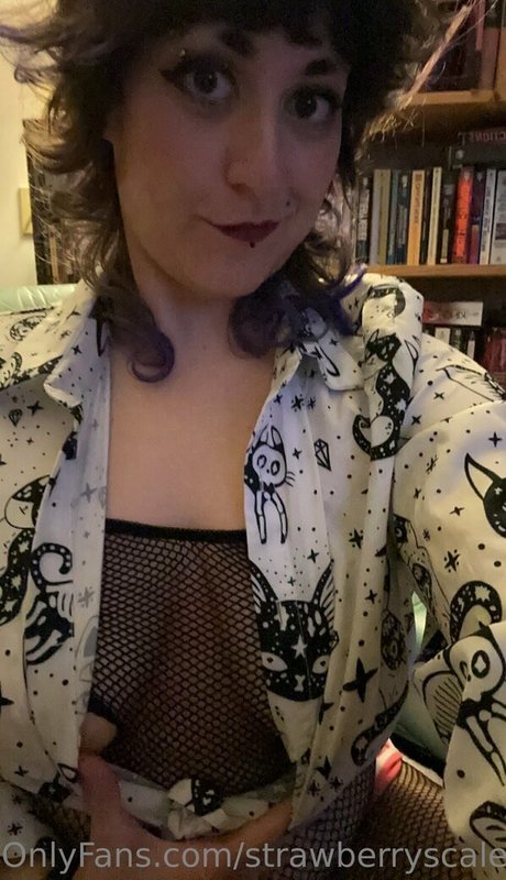 strawberryscales Nacktbilder von OnlyFans
