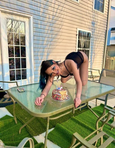 ittybittybarrrbie OnlyFans NSFW