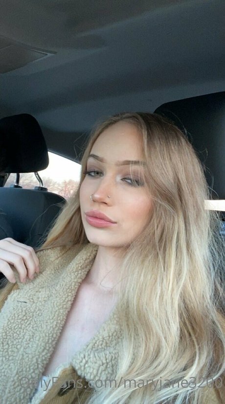 oliviacheer18 OnlyFans explizite Inhalte