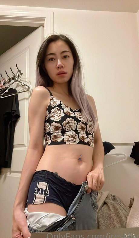 iresbby Nacktbilder von OnlyFans geleakt