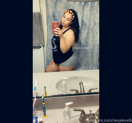 sexylexxib OnlyFans-Leaks