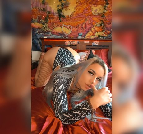 große titten nackt onlyfans heiß Hinter-den-Kulissen