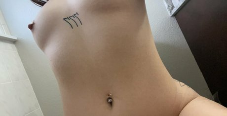 divinity233 OnlyFans-Bilder geleakt