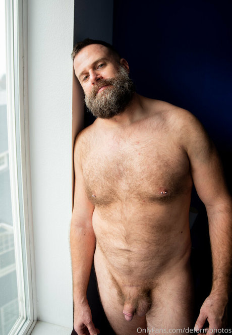 deformphotos OnlyFans explizite Inhalte