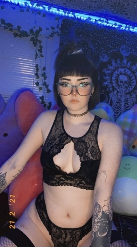 biggtittygothgirl OnlyFans Striptease