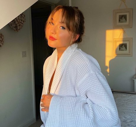 Helayna Birkett Nacktporno OnlyFans