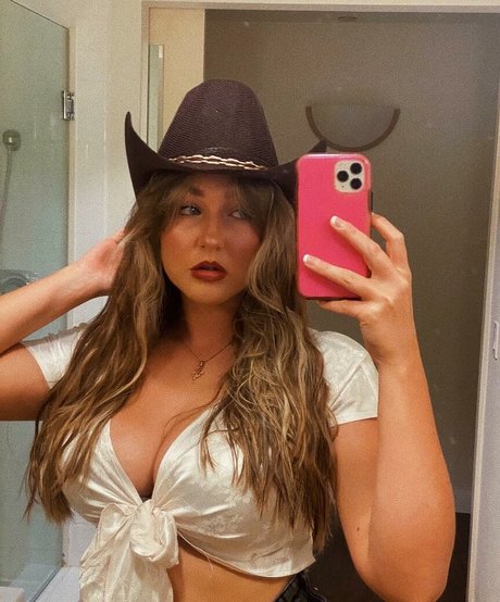 Helayna Birkett Leaks von Nacktbildern auf OnlyFans