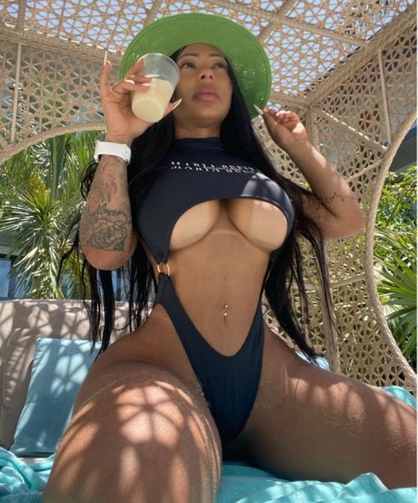 Valentina Ferraz Heiße OnlyFans Inhalte