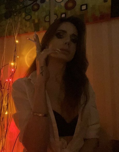 Foxyirene OnlyFans Arsch Leak