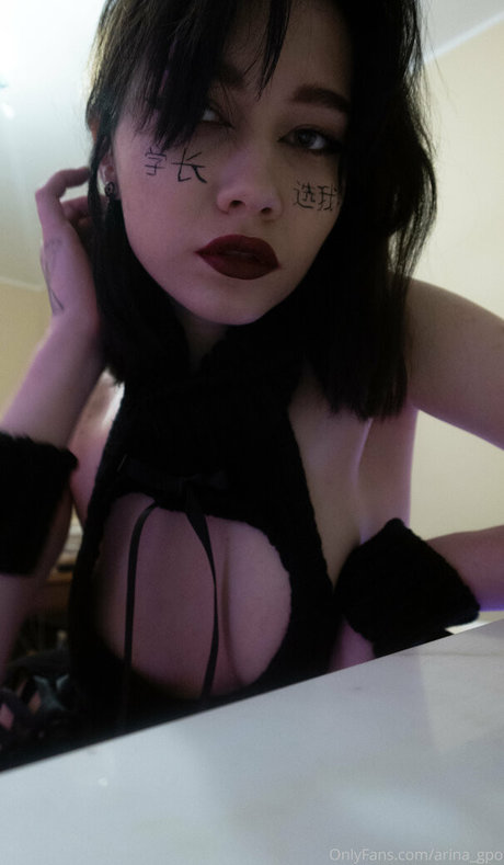 arina gpo OnlyFans-Model