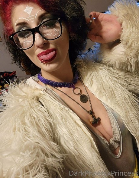 darkphoenixprincess OnlyFans Striptease