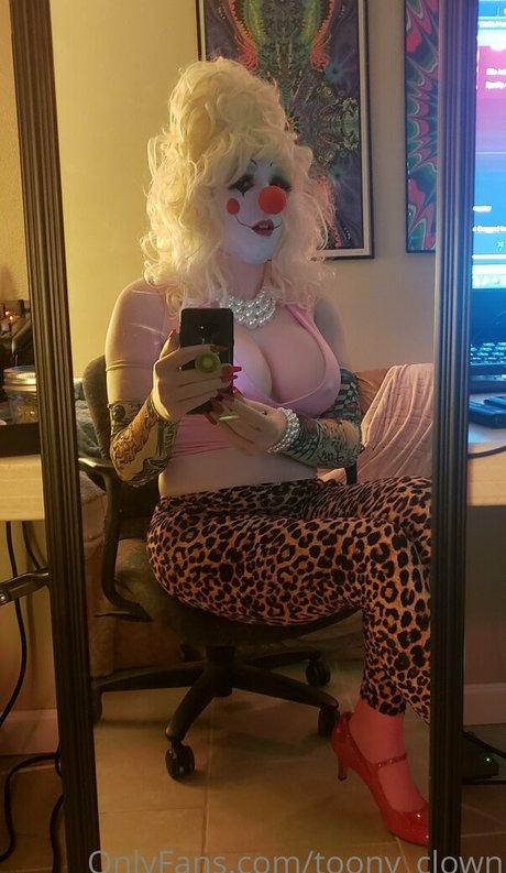 toony clown OnlyFans Pornografie