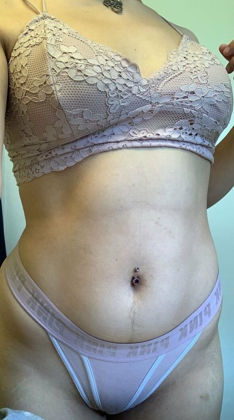 lovelylatinaxoxo OnlyFans Leaj